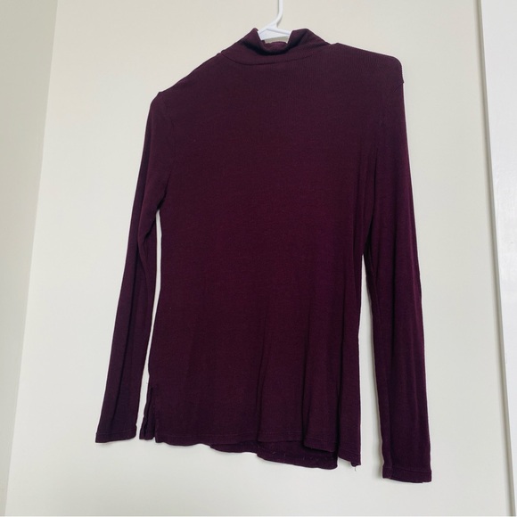 Jones New York dark purple turtle neck sweater long sleeve small - Picture 3 of 3